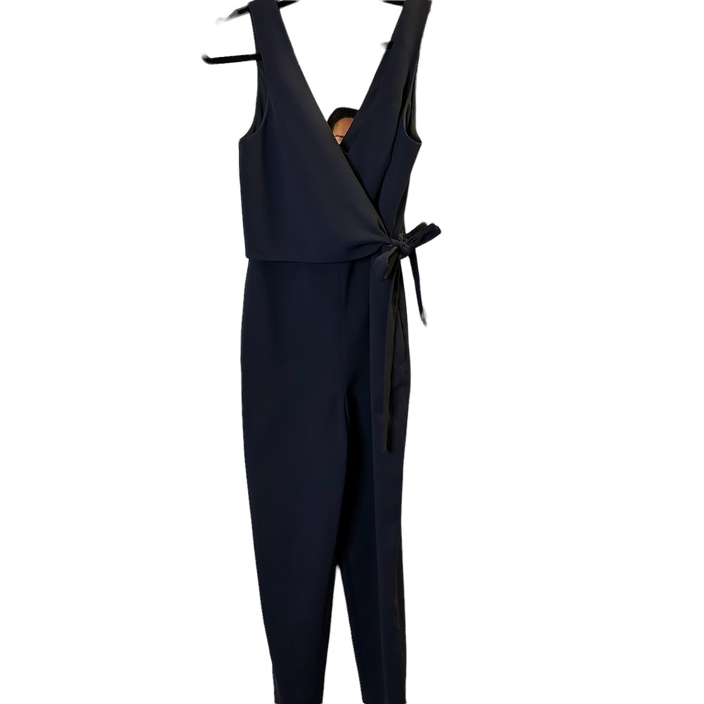 Club Monaco _ Navy V neck jump suit size 2